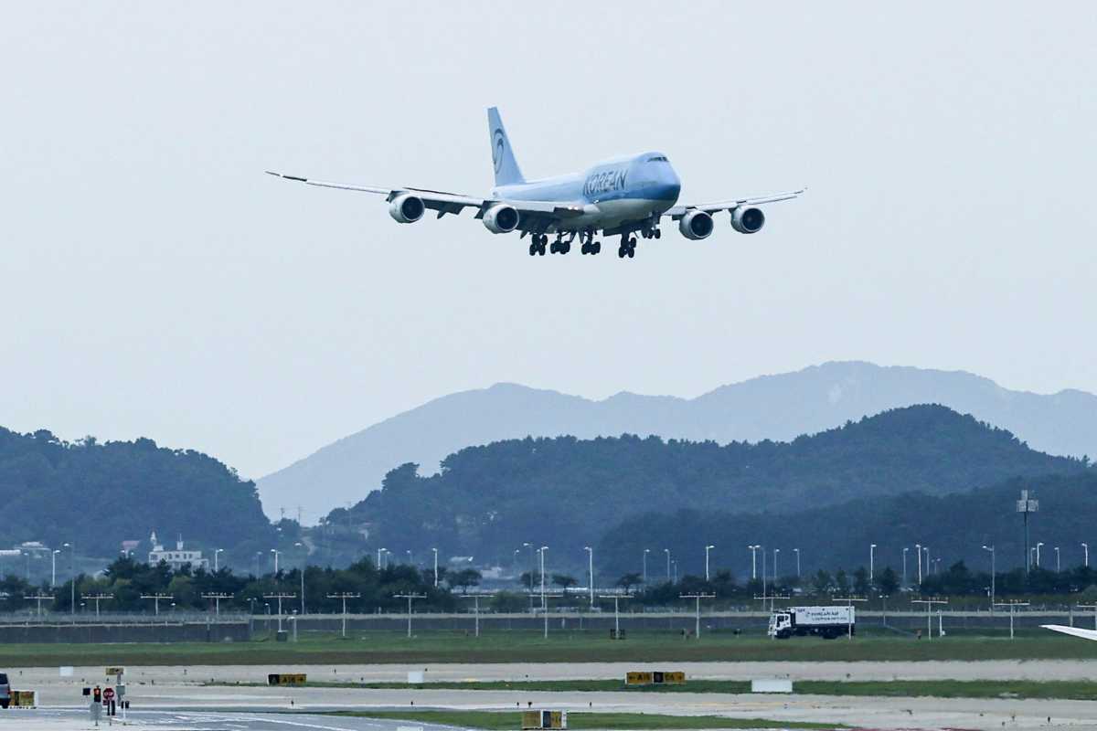 Aereo in fase di atterraggio