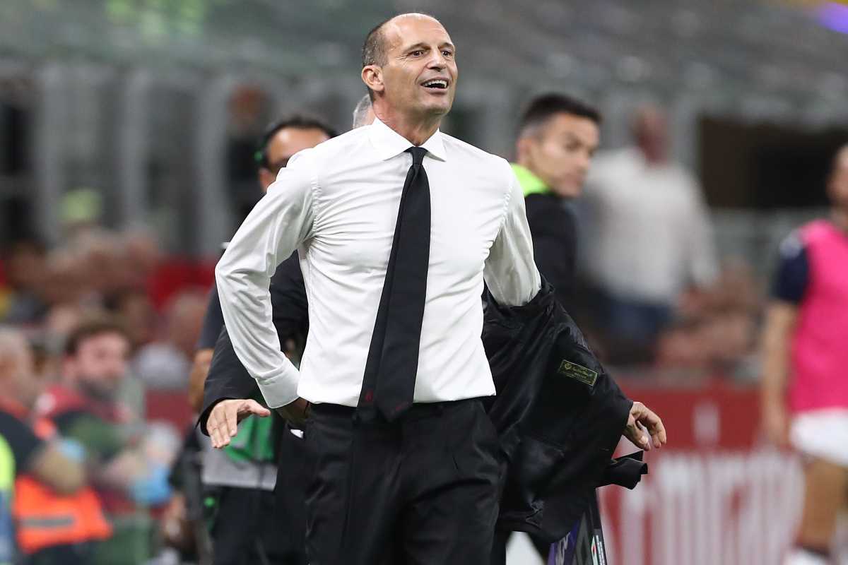 Allegri a bordo campo durante una partita del Milan