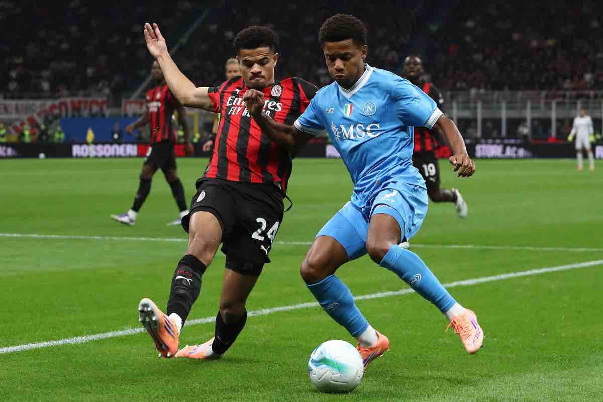 Zakhary Athekame a contrasto con David Neres (OneFootball) - FiorentinaUno.com