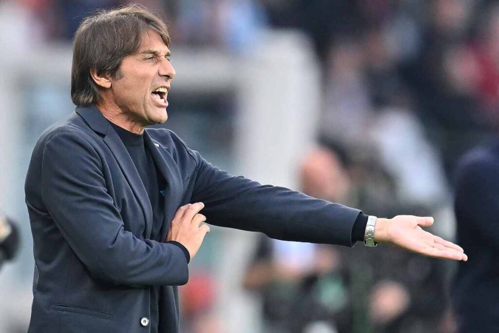 Conte sulla panchina del Napoli