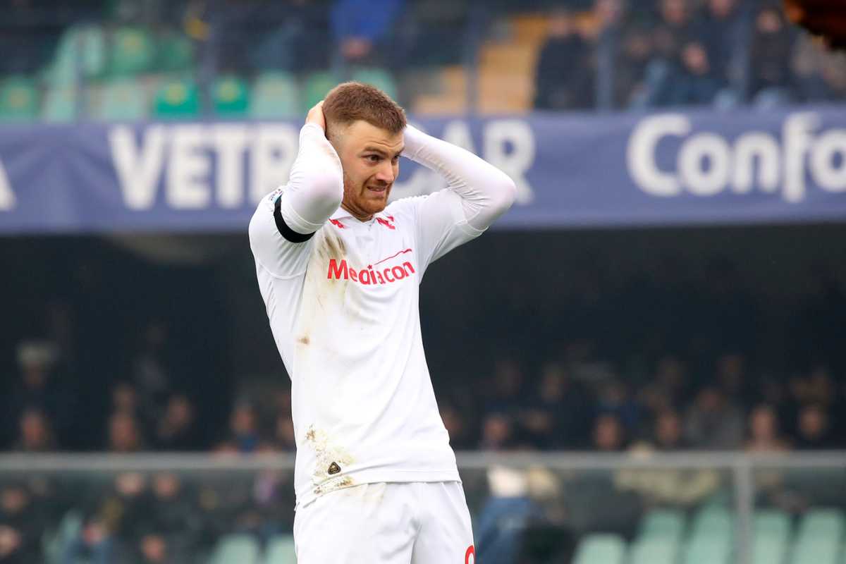 Lucas Beltran in campo durante Verona-Fiorentina (LaPresse) - FiorentinaUno.com 