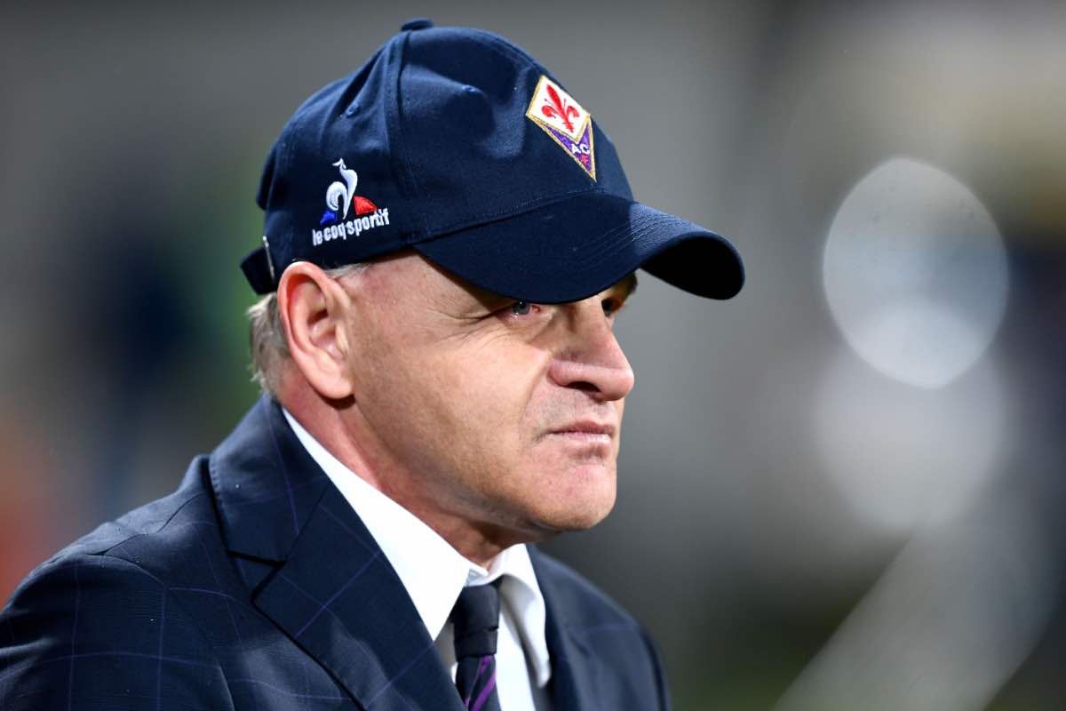 Beppe Iachini con indosso il cappello della Fiorentina (LaPresse) - FiorentinaUno.com