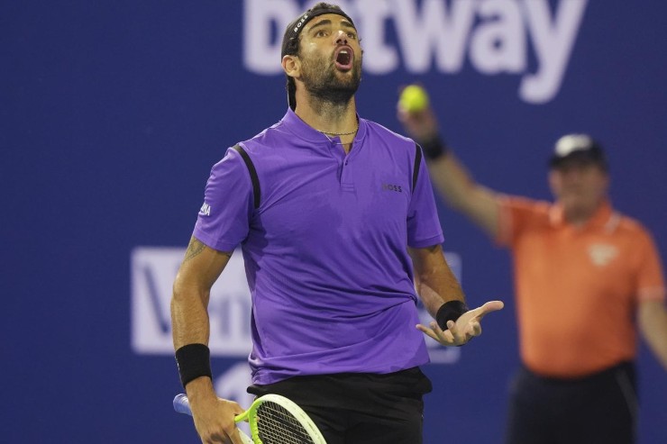 Matteo Berrettini impreca dopo aver perso un punto