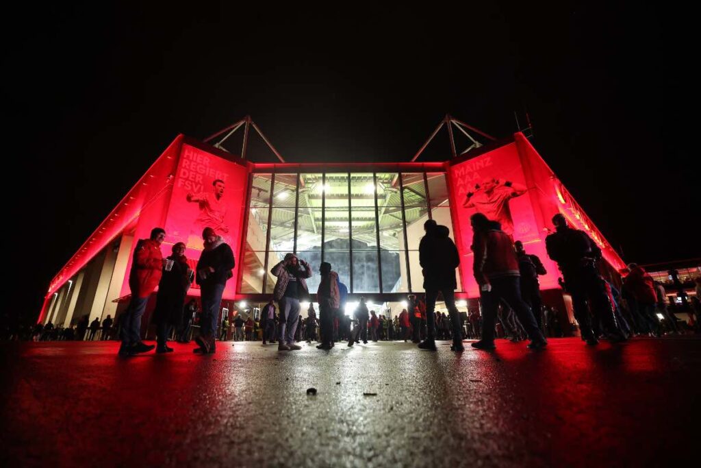 Veduta esterna della Mainz Arena (OneFootball) - FiorentinaUno.com