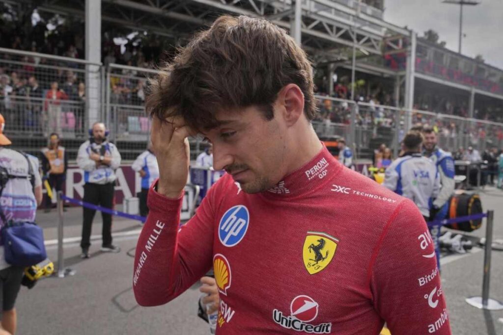 Charles Leclerc rientra al box Ferrari