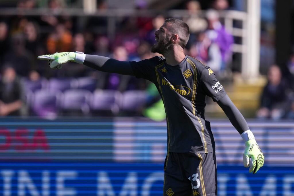 David De Gea in campo durante Fiorentina-Roma (LaPresse) - FiorentinaUno.com