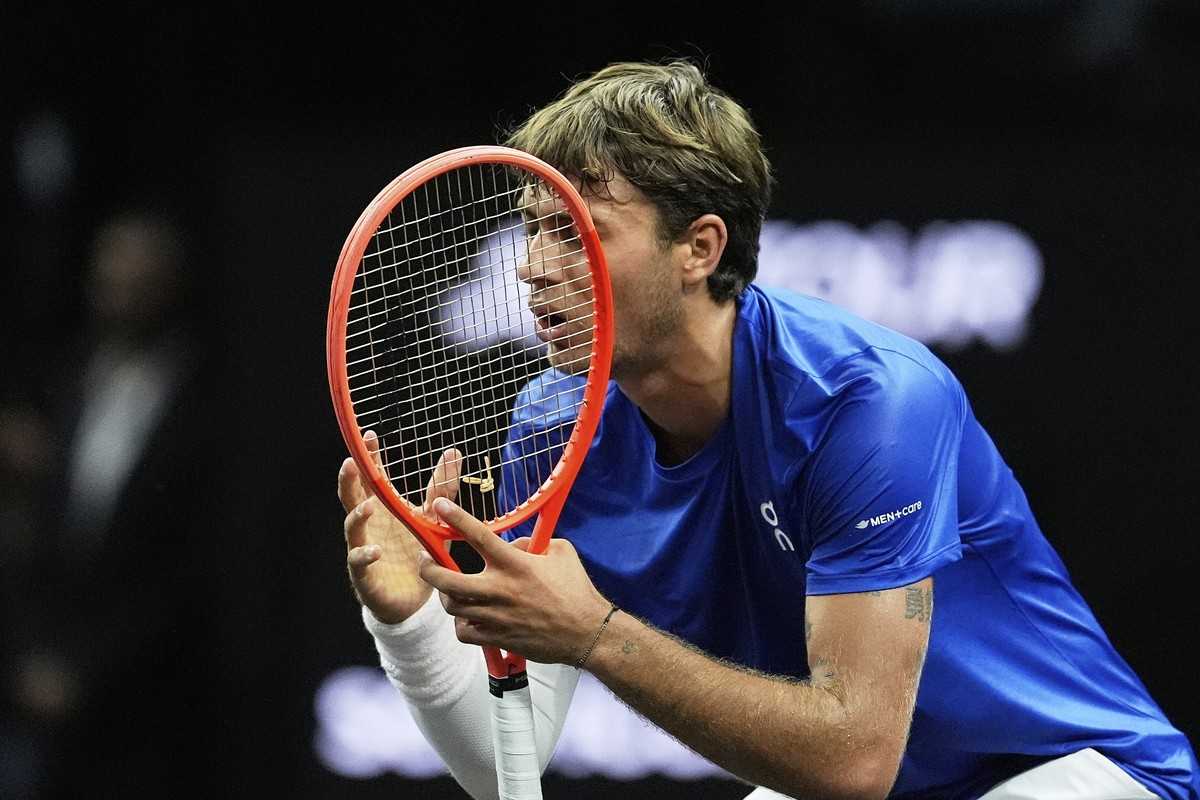 jene-stephaniuk-lkmGeyLItrw-unsplash-ls Flavio Cobolli rammaricato dopo aver perso un punto