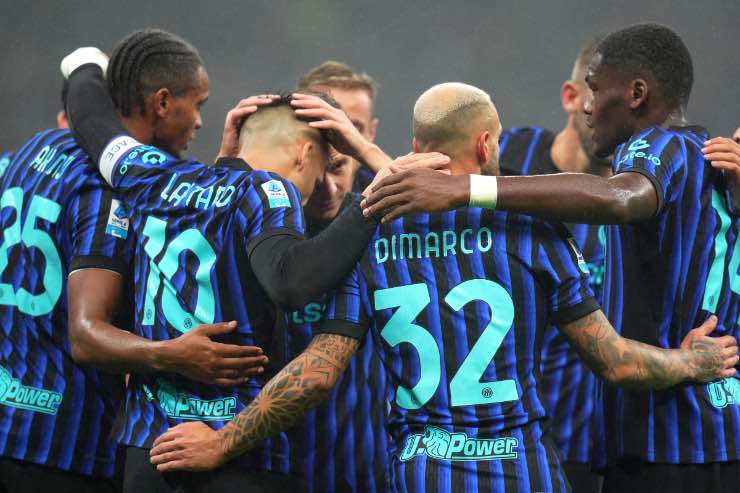 I giocatori dell'Inter festeggiano un gol (LaPresse) - FiorentinaUno.com