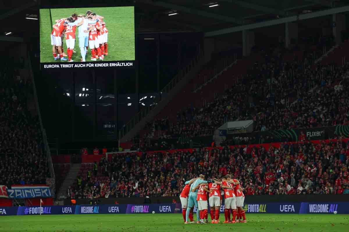 I giocatori del Mainz si riuniscono in mezzo al campo (OneFootball) - FiorentinaUno.com