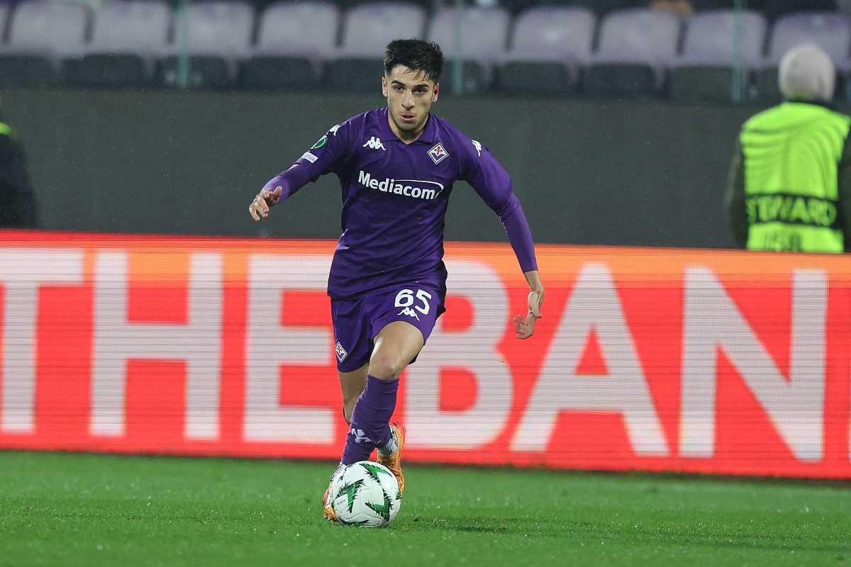 Fabiano Parisi in campo durante Fiorentina-Pafos di Conference League