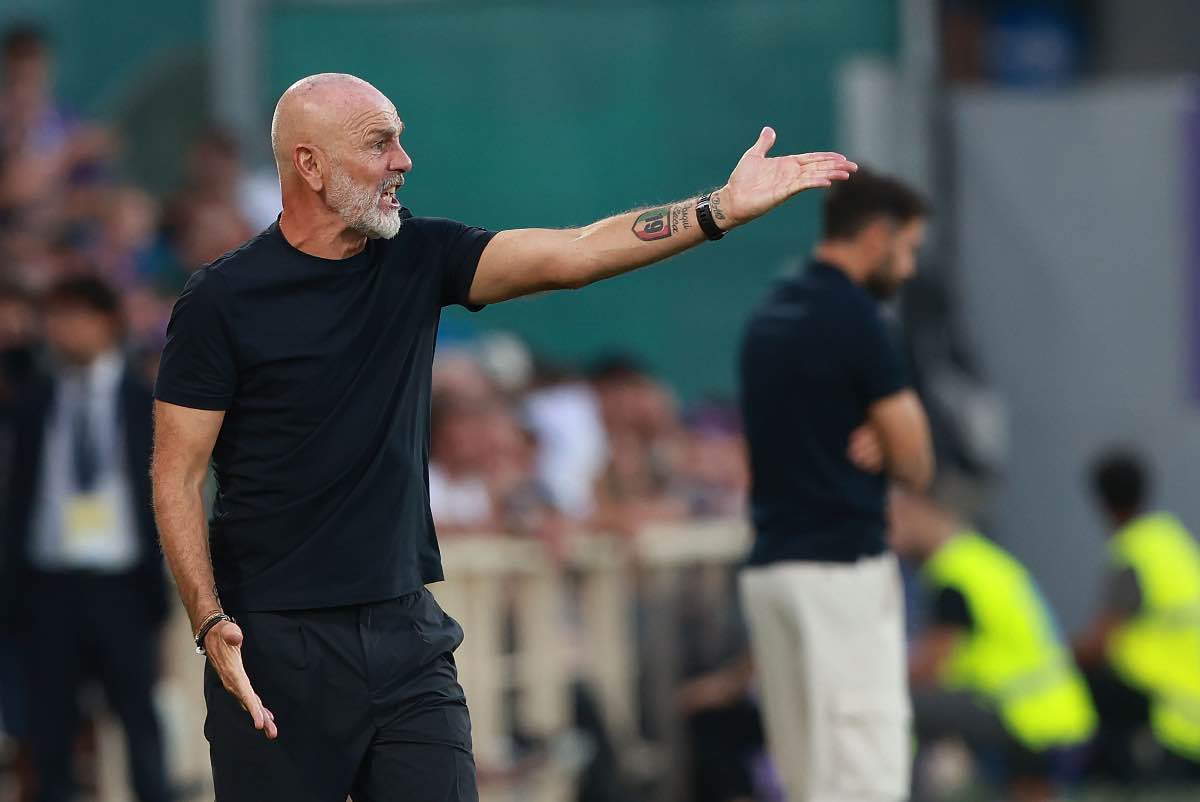 Stefano Pioli dà indicazioni a bordo campo (OneFootball) - FiorentinaUno.com