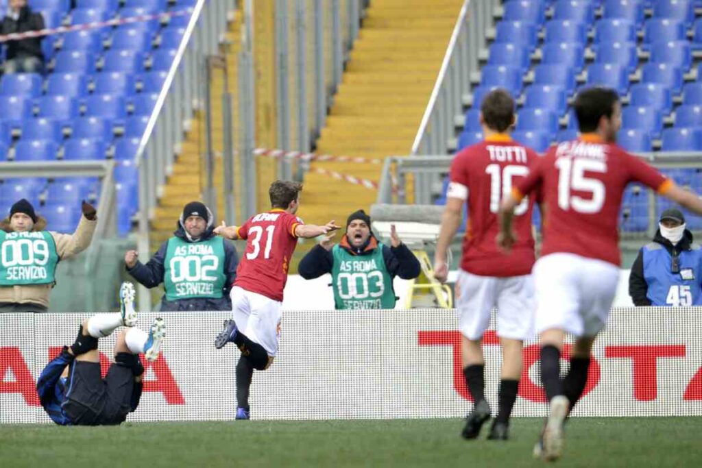 Fabio Borini esulta dopo un gol segnato con la Roma