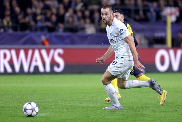 De Vrij in campo con l'Inter