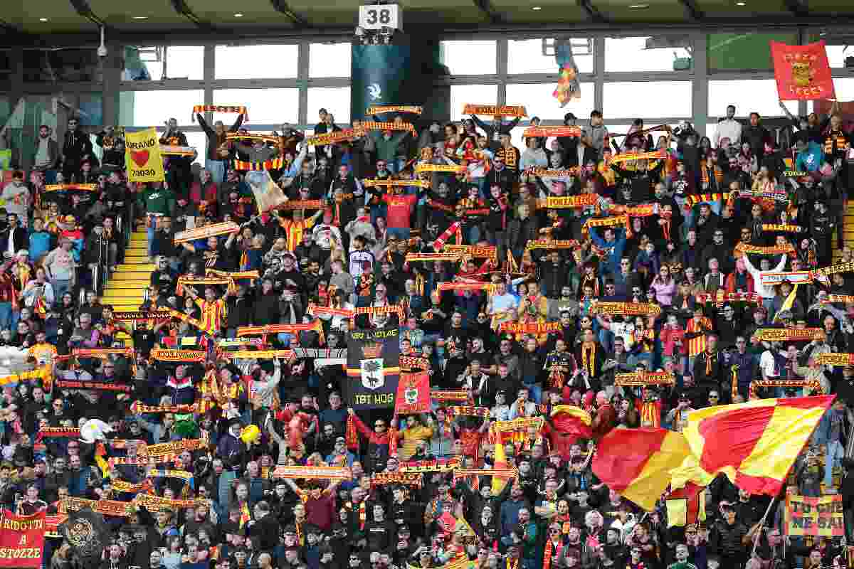 tifosi lecce in curva