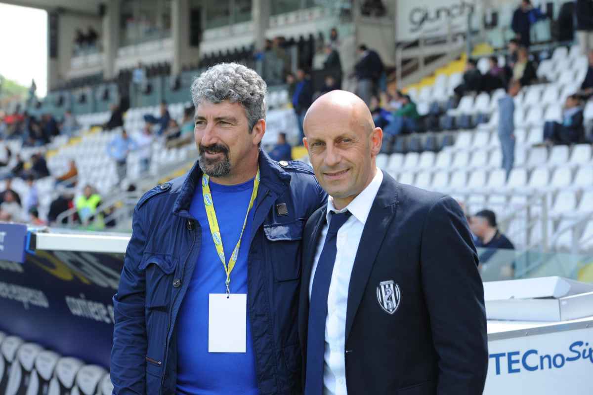 Dario Hubner abbracciato a Mimmo Di Carlo