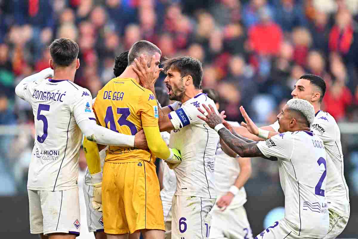 De Gea festeggia con i compagni un rigore parato (OneFootball) - FiorentinaUno.com