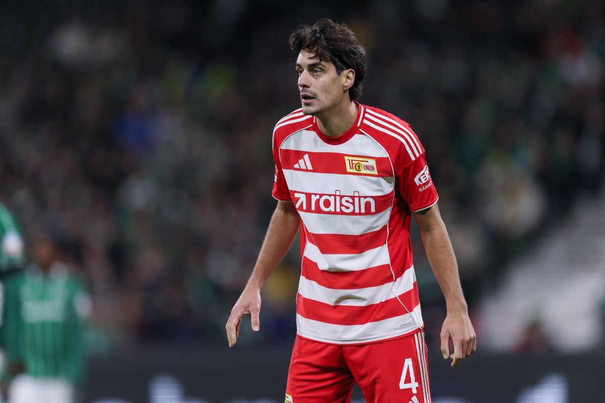 Il difensore Diogo Leite in campo durante Werder Brema-Union Berlino (OneFootball) - FiorentinaUno.com