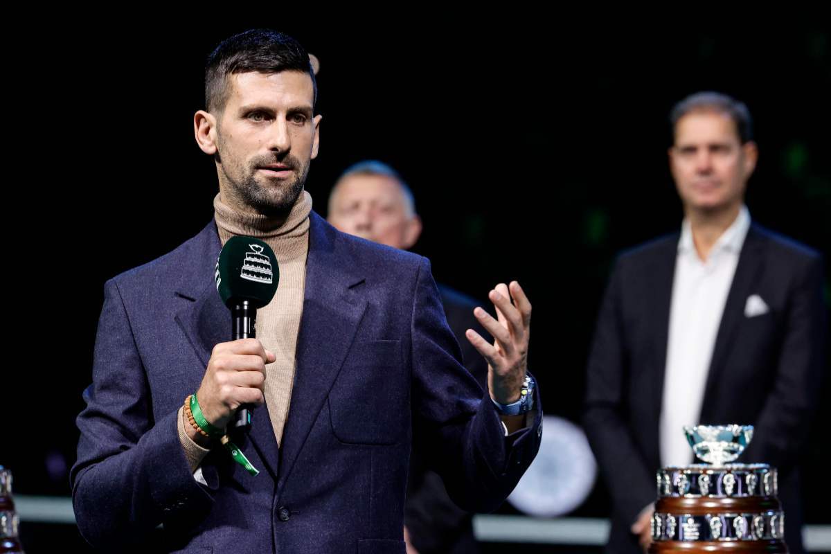 Djokovic parla al microfono
