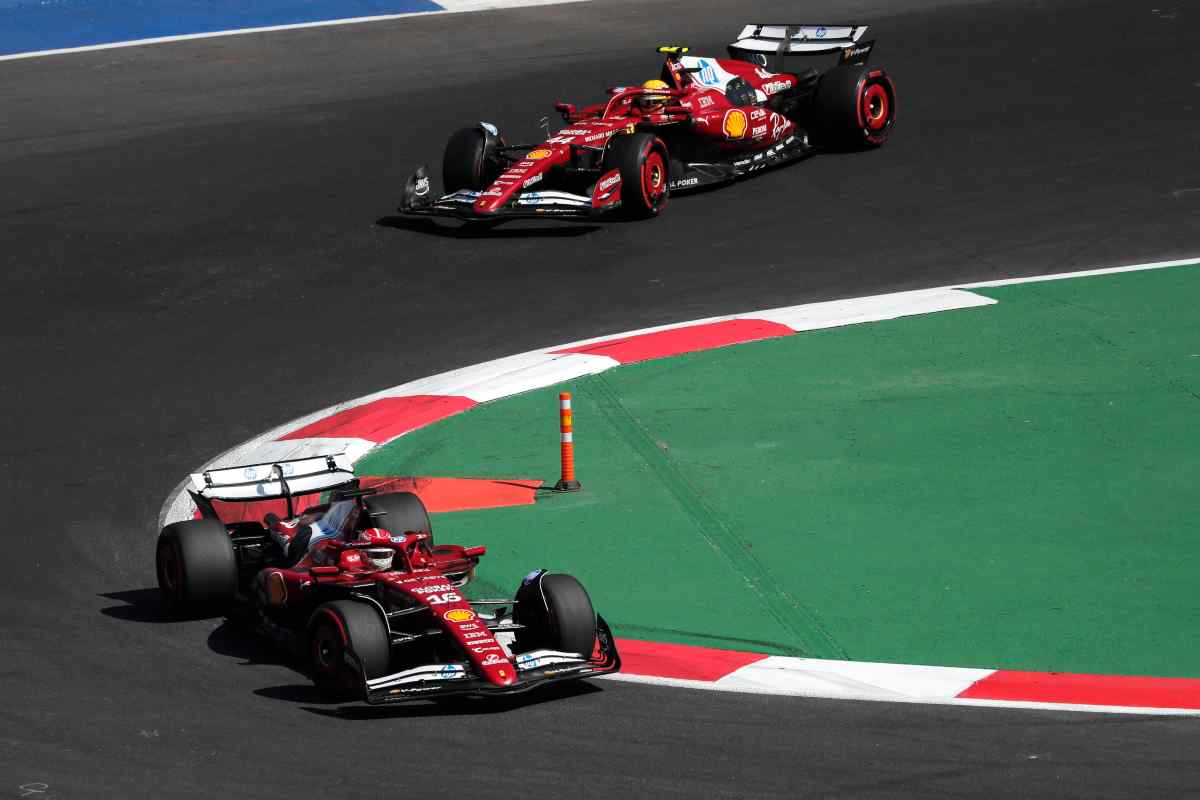 Leclerc davanti a Hamilton