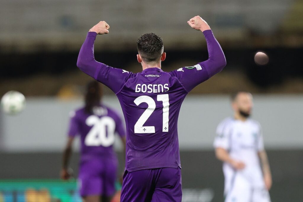 L'esterno della Fiorentina Robin Gosens esulta dopo un gol segnato (OneFootball) - FiorentinaUno.com