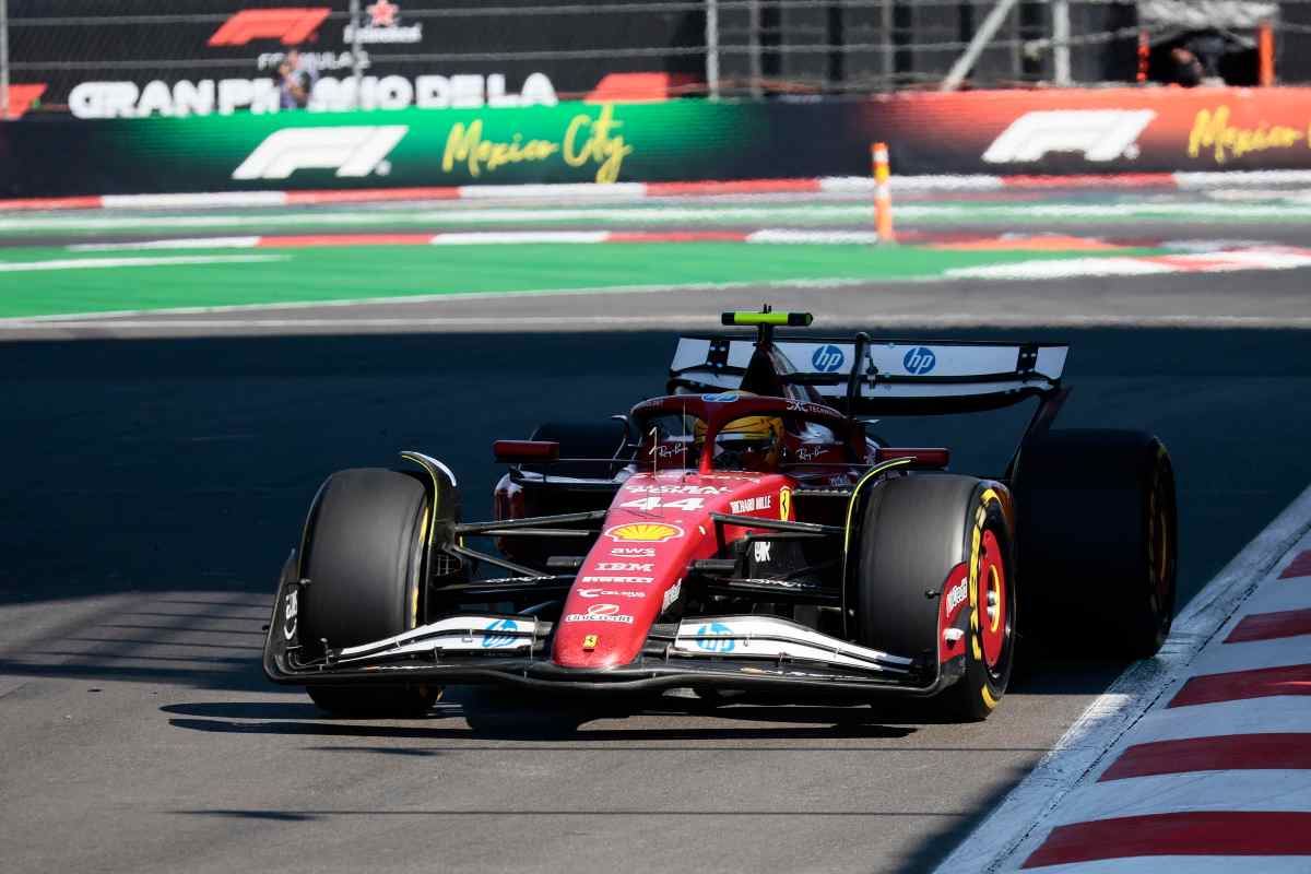 La Ferrari di Hamilton in pista
