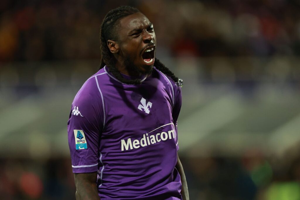Moise Kean in campo durante Fiorentina-Juventus (OneFootball) - FiorentinaUno.com