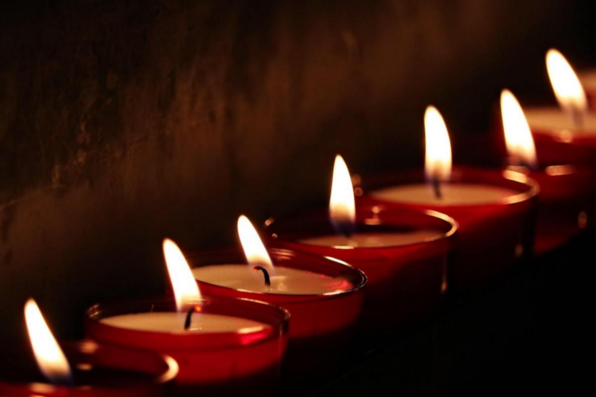 Candele a segno di lutto