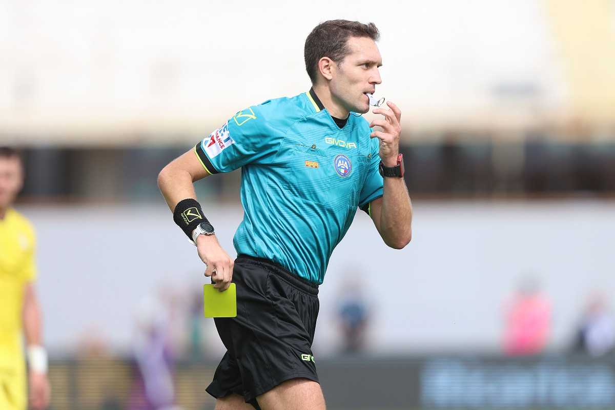 L'arbitro Matteo Marcenaro dirige una partita di Serie A (OneFootball) - FiorentinaUno.com