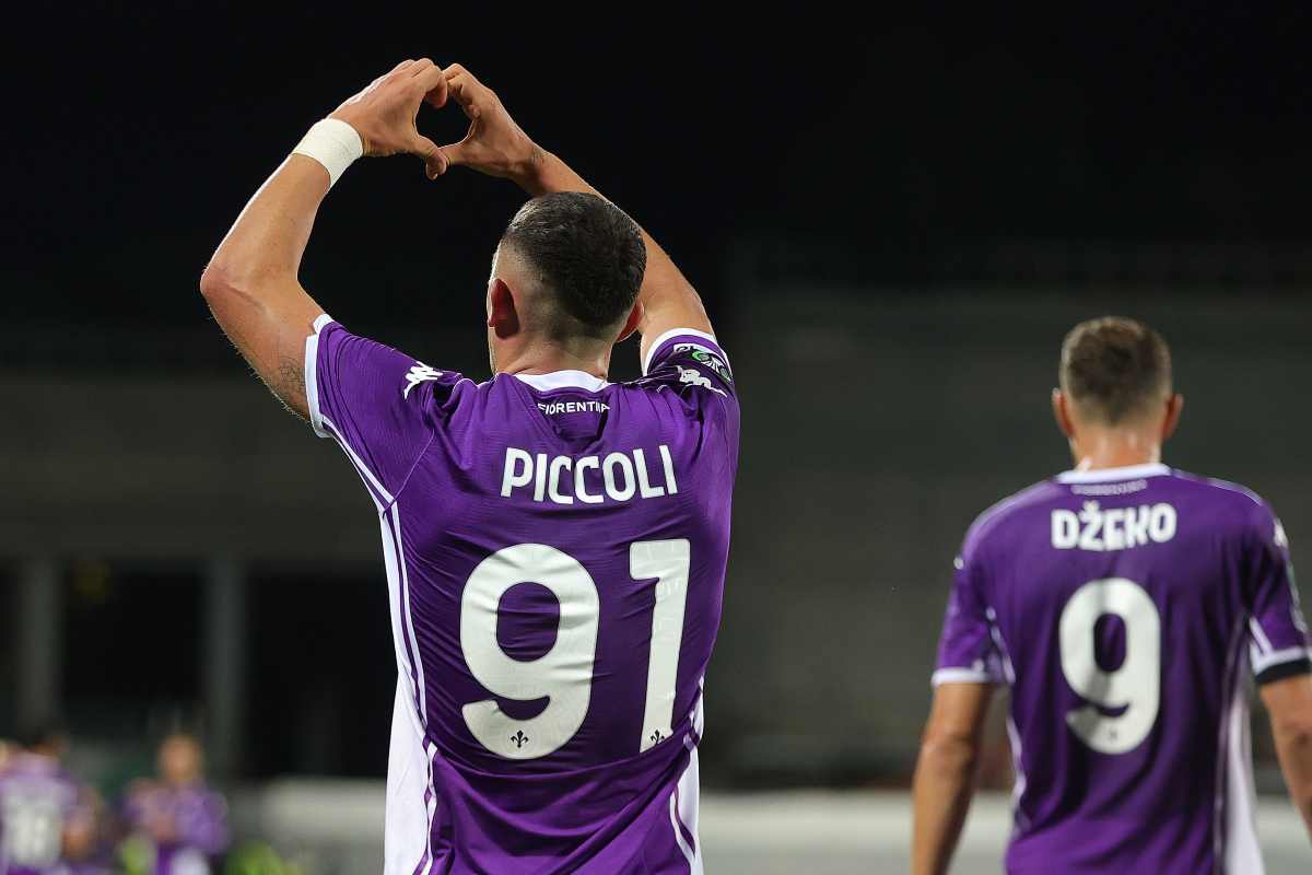 Roberto Piccoli esulta dopo il gol segnato in Conference League in Fiorentina-Sigma Olomouc (OneFootball) - FiorentinaUno.com