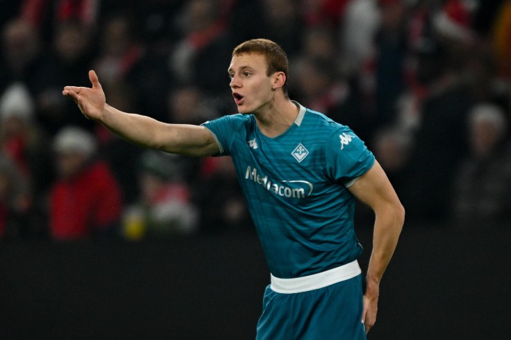 Pietro Comuzzo in uno dei recenti match della Viola