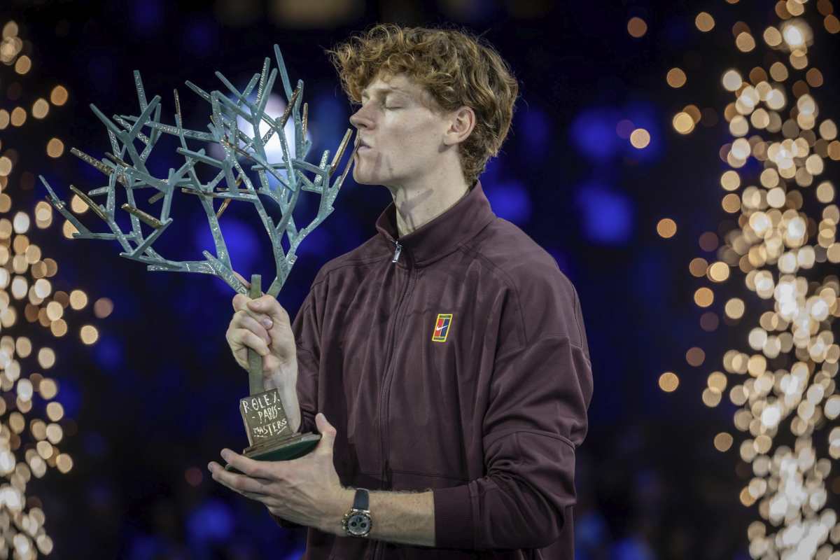 Jannik Sinner dopo il successo al Paris Masters