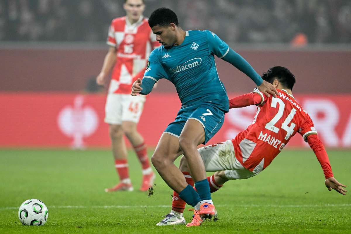 Sohm in campo contro il Mainz (ANSA) - FiorentinaUno.com