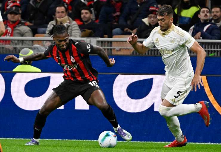 Canestrelli contrasta Leao in Milan-Pisa