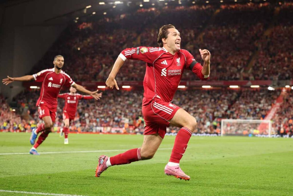 Federico Chiesa esulta dopo il gol