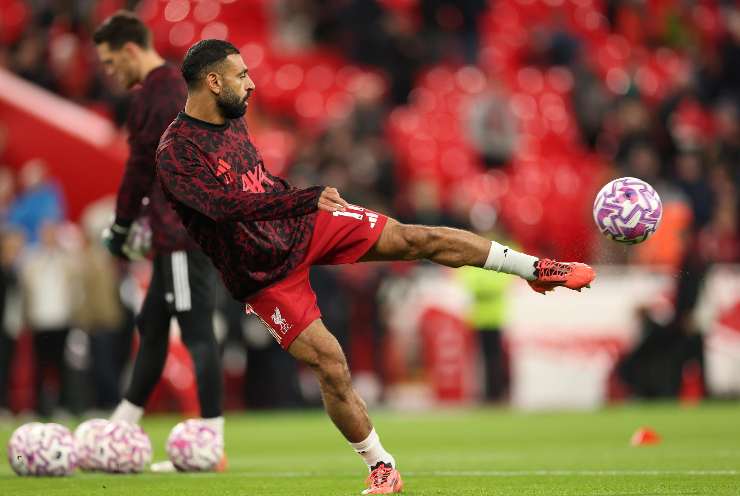 Salah calcia il pallaone