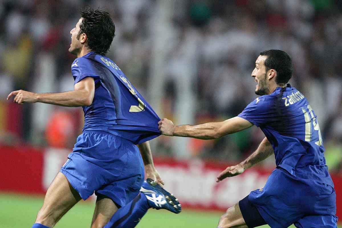 Zambrotta esulta con Grosso ai Mondiali 2006