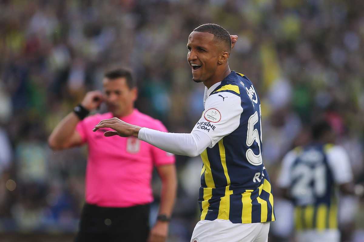 Il difensore del fenerbaçe Rodrigo Becao (OneFootball) - FiorentinaUno.com