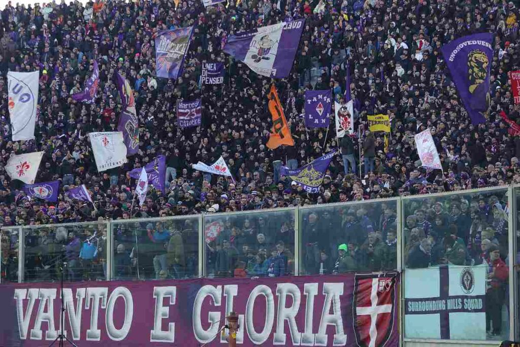 La Curva Fiesole durante Fiorentina-Verona (OneFootball) - FiorentinaUno.com