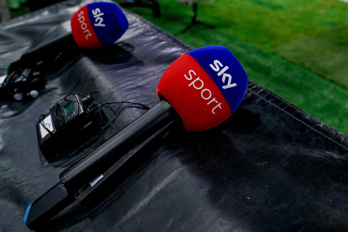 Microfoni Sky Sport (OneFootball) - FiorentinaUno.com 