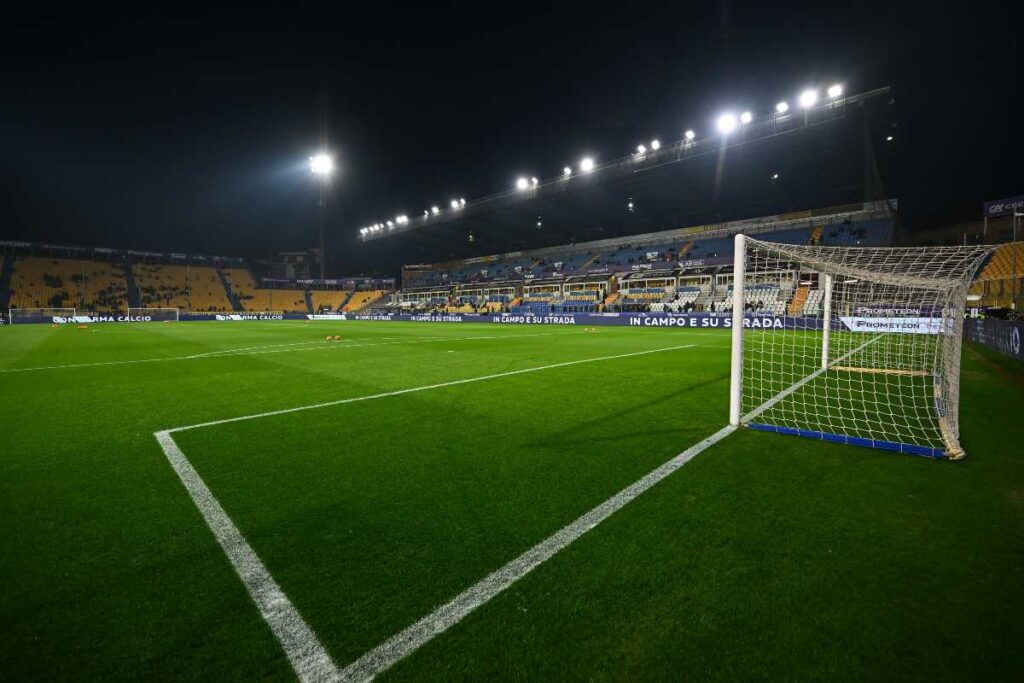 Visione interna dello Stadio Tardini di Parma (OneFootball) - FiorentinaUno.com