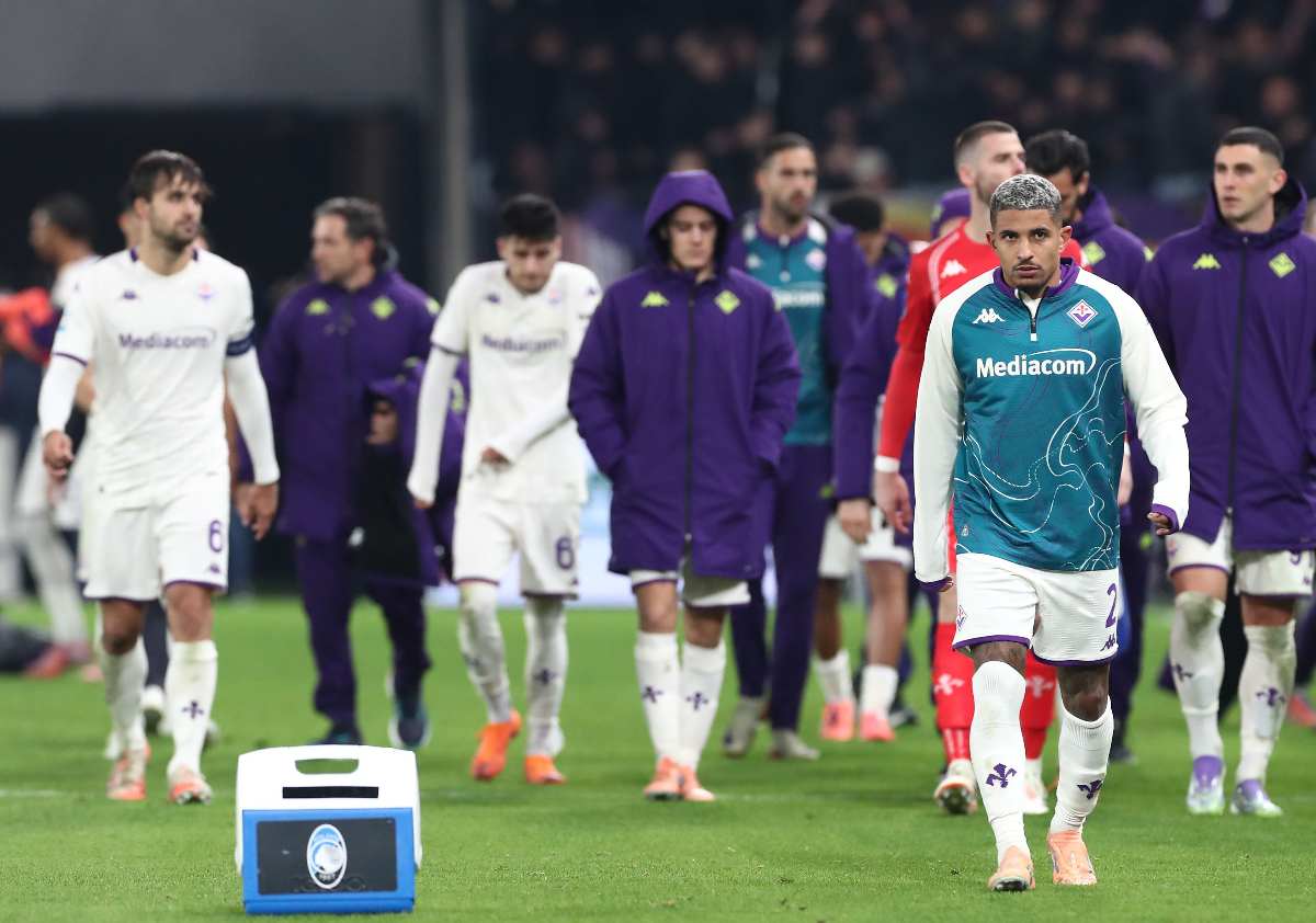 squadra viola in campo