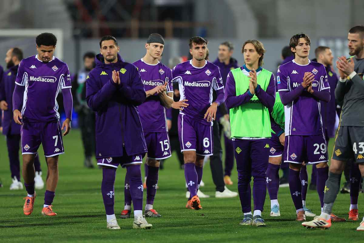 I giocatori della Fiorentina al termine della gara del Franchi contro il Milan (OneFootball) - FiorentinaUno.com