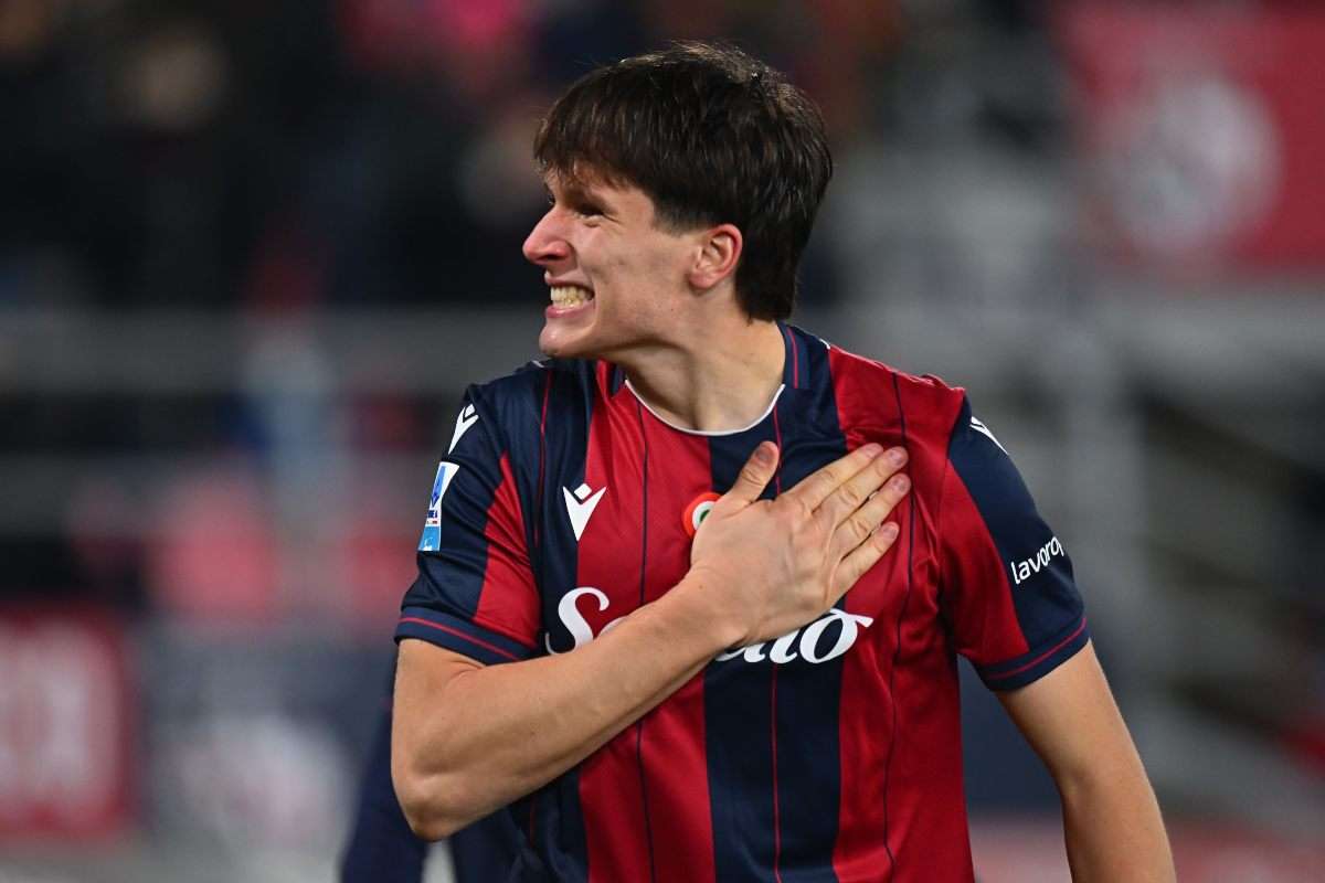 Giovanni Fabbian esulta dopo un gol segnato in Bologna-Sassuolo (OneFootball) - FiorentinaUno.com 