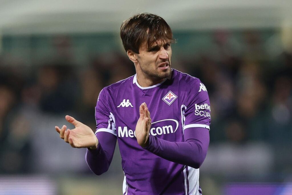 Luca Ranieri in campo durante Fiorentina-Udinese (OneFootball) - FiorentinaUno.com
