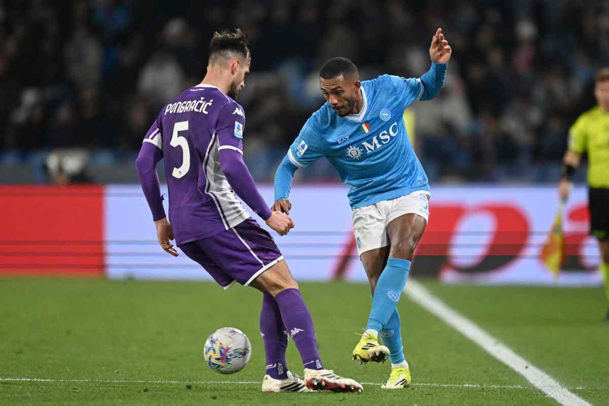 Marin Pongracic in campo durante Napoli-Fiorentina (OneFootball) - FiorentinaUno.com 