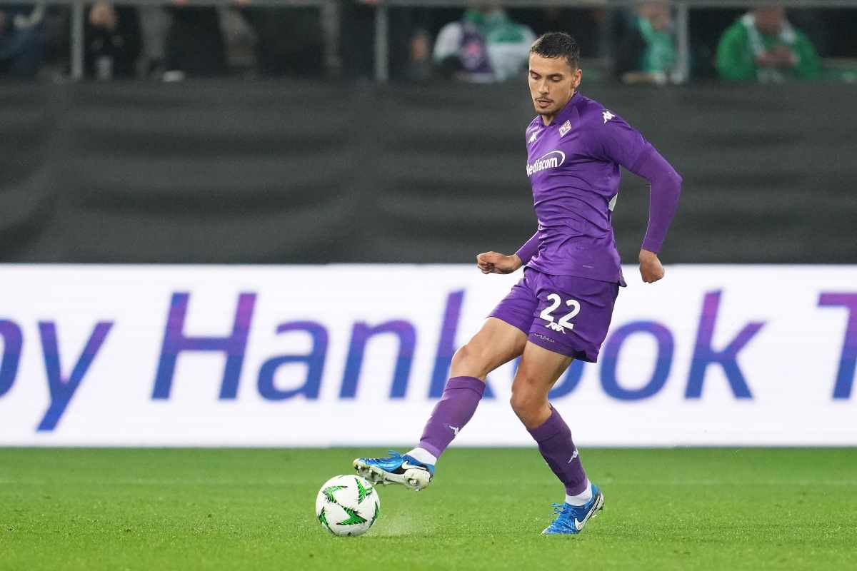 Matias Moreno in campo con la maglia della Fiorentina in Conference League (OneFootball) - FiorentinaUno.com 