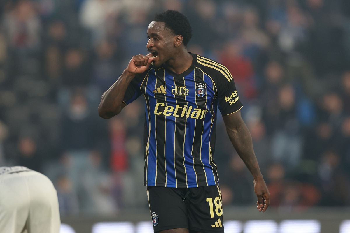 L'attaccante Mbala Nzola con la maglia del Pisa (OneFootball) - FiorentinaUno.com