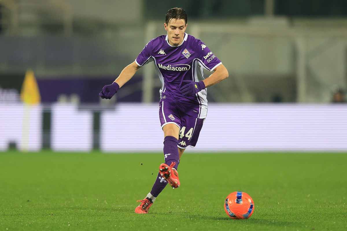 Nicolò Fagioli in campo durante Fiorentina-Cagliari (OneFootball) - FiorentinaUno.com 
