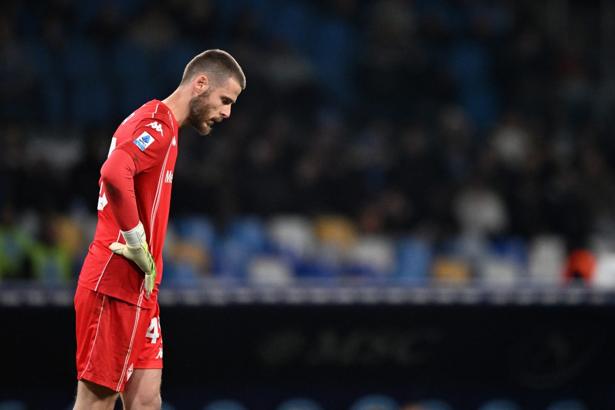 David De Gea in campo durante Napoli-Fiorentina in Serie A (OneFootball) - FiorentinaUno.com