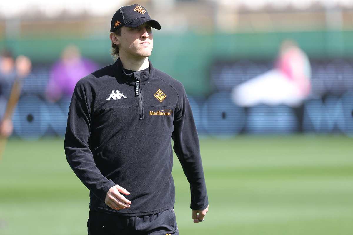 Il centrocampista Edoardo Bove con la divisa della Fiorentina (OneFootball) - FiorentinaUno.com 